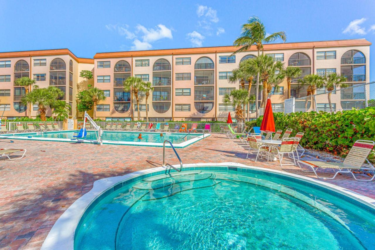 Paradise At Angler'S Cove Hotel Marco Island Exterior photo