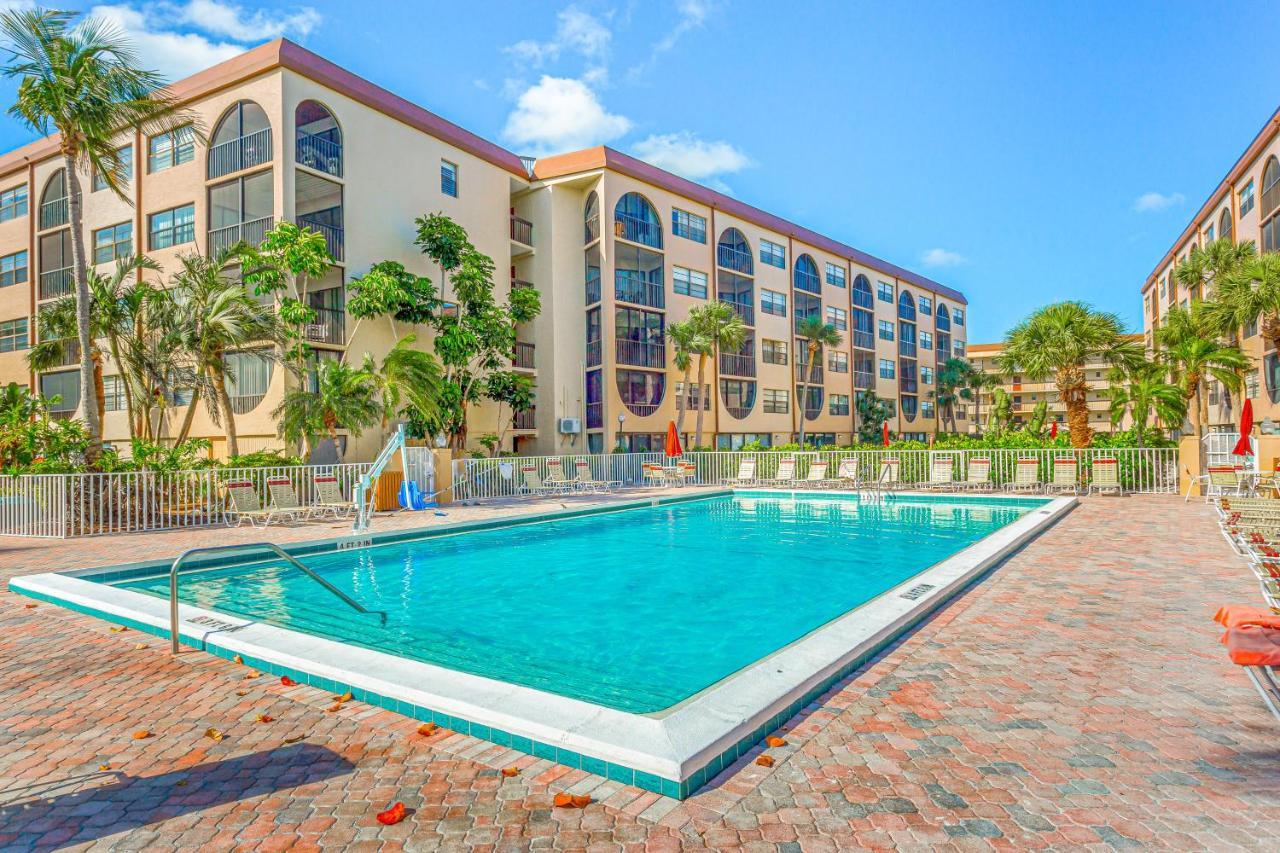 Paradise At Angler'S Cove Hotel Marco Island Exterior photo