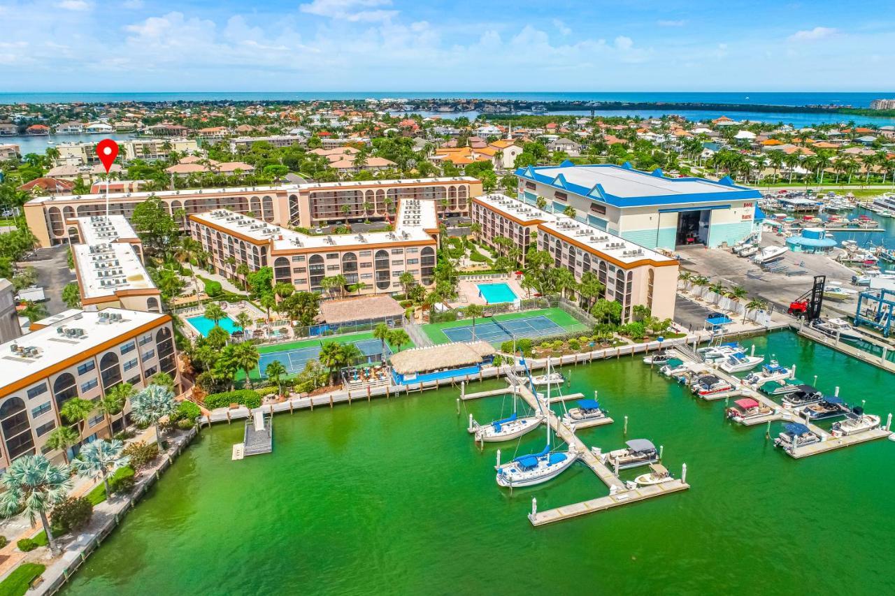 Paradise At Angler'S Cove Hotel Marco Island Exterior photo